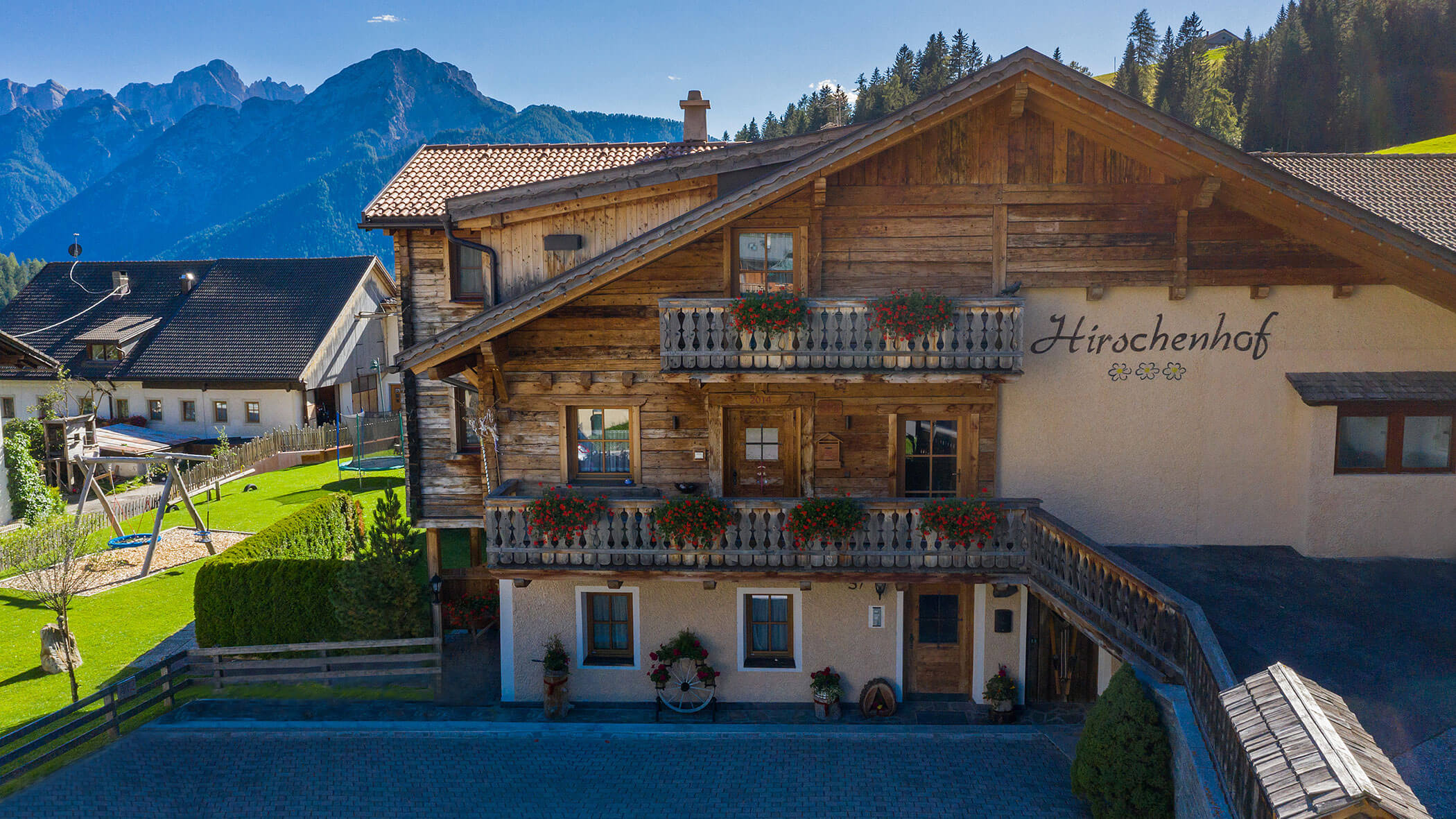 Der Hirschenhof von außen