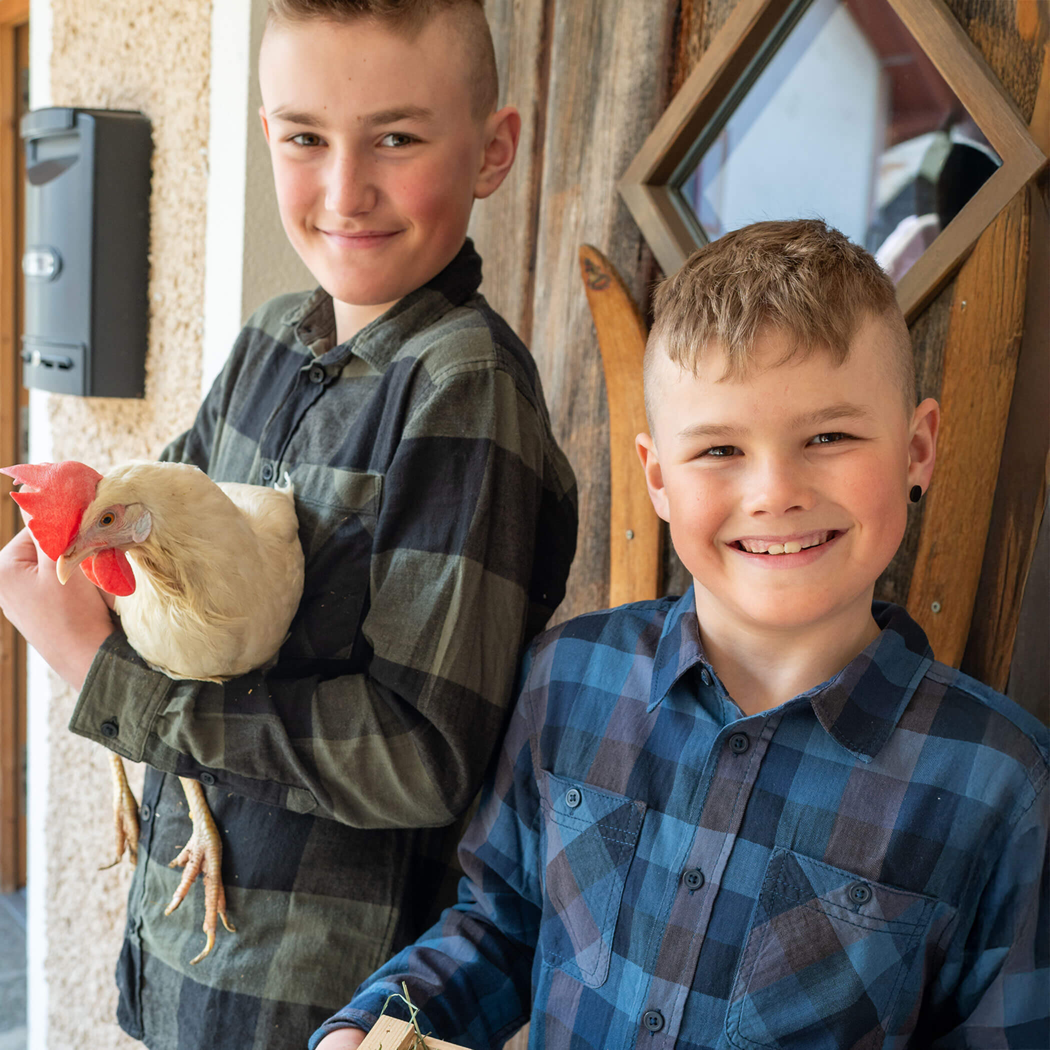 The two host sons Samuel and Matthis - Hirschenhof